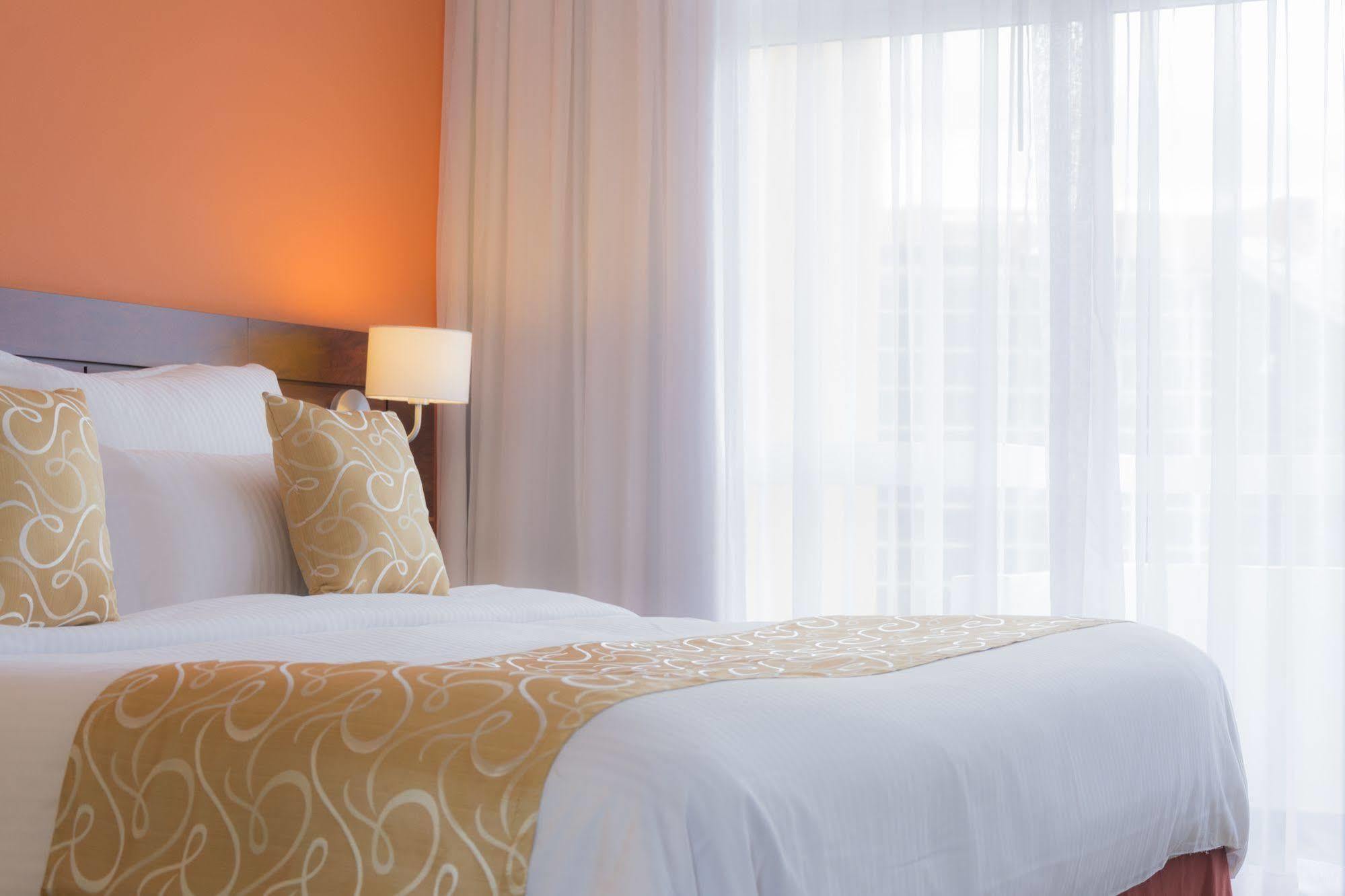 Continental Altamira Hotel Caracas Buitenkant foto